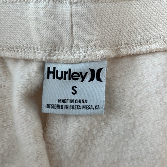 Hurley - Picture 3 of 4